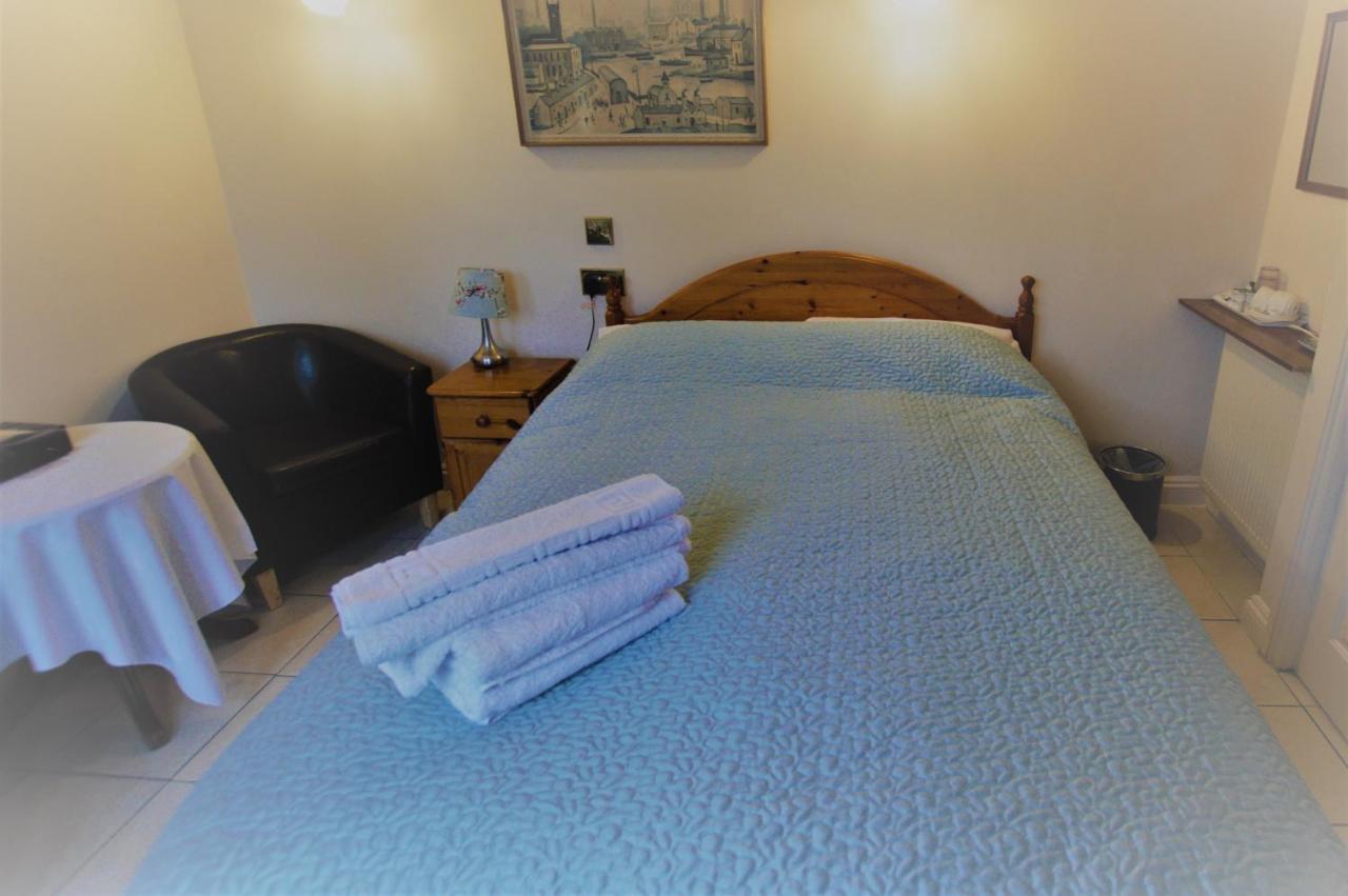 Bed and Breakfast Dove House Bishop's Cleeve Exterior foto